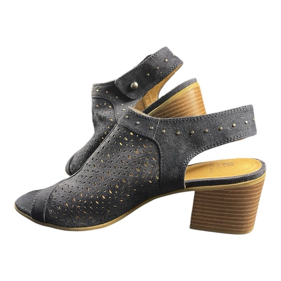 White Mountain Perforated Slingback Heels – Size 10 - Picture 5 of 8